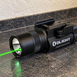Olight Baldr Pro R | Lampe tactique avec laser vert & 1350 lumens LED