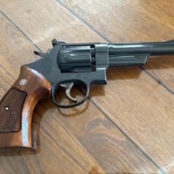 Smith et Wesson mod&egrave;le 28 HIGHWAY PATROLMAN 6 Pouces calibres 357 magnum/38 sp&eacute;cial