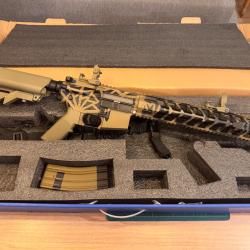 COLT M4 AIRLINE model A - 180857 (TAN) - CYBERGUN + sangle 1 point noire offerte