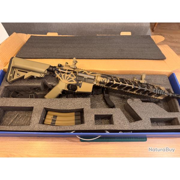 COLT M4 AIRLINE model A - 180857 (TAN) - CYBERGUN + sangle 1 point noire offerte