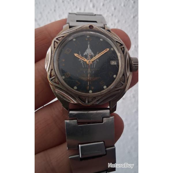 VOSTOK KOMANDIRSKIE AVION DE CHASSE SU 27/MIG 29 MONTRE M�CANIQUE ANNEES 2000