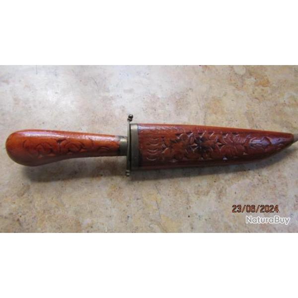 petit couteau exotique touristique Inde Indon�sie Afrique Asie avec �tui fourreau bois