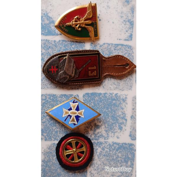 lot insignes militaires
