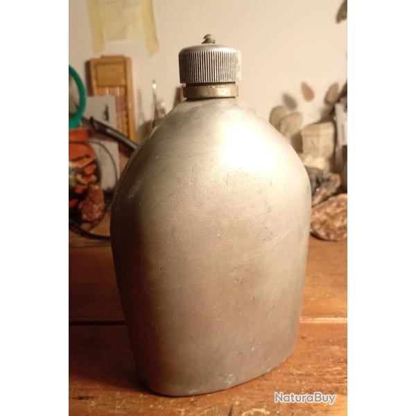 Gourde US WW1 1918 de la firme L.F. and C. 1918. TTB sans housse ni harnais.