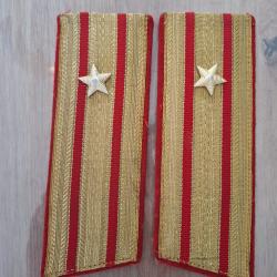 &Eacute;paulettes de parade sovi&eacute;tique (U.R.S.S), grade de Major, ann&eacute;es 80. Prix  ferme.