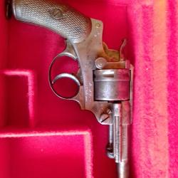 Revolver 1873 avec son coffret