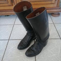 Superbe paire de Bottes de cavalerie anciennes en cuir en tr&egrave;s bon etat