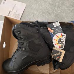 Ranger GSG9-X  Marque: HAIX Pointure: 41  Neuves avec &eacute;tiquettes et bo&icirc;te d'origine.