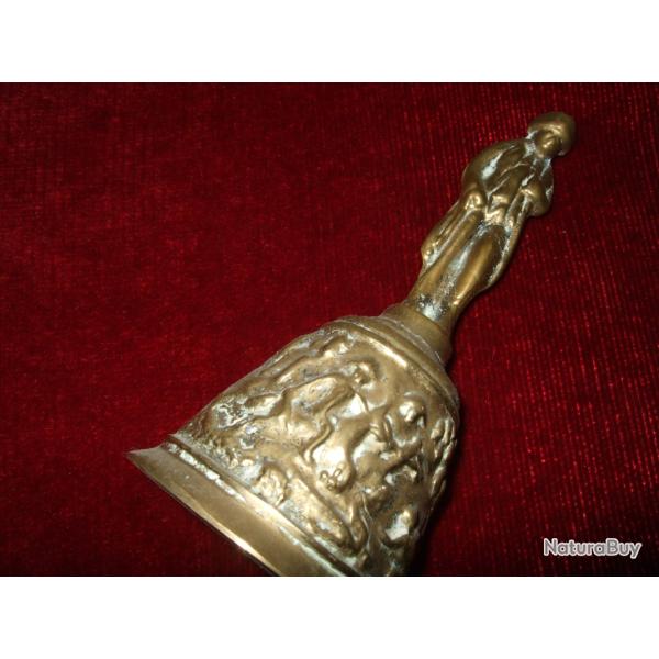 Clochette de table " NAPOLEON 1ER " en bronze ( collection ) .