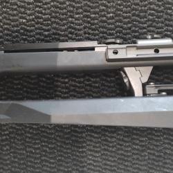 Poign&eacute;e Famas Pgmp Compl&eacute;te Neuve