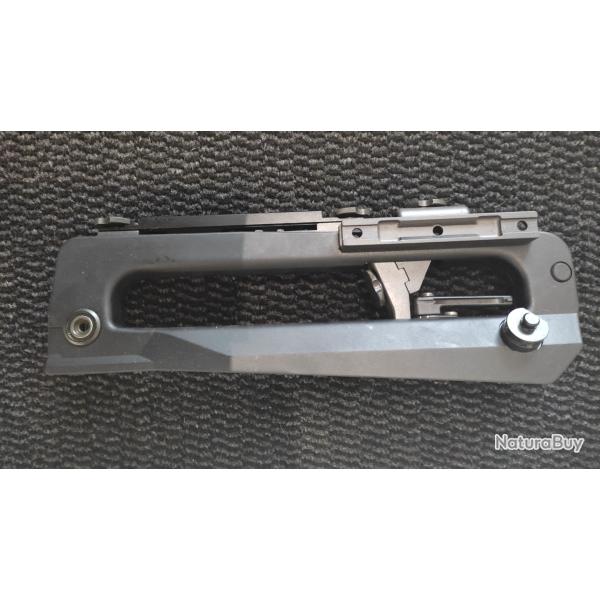 Poign�e Famas Pgmp Compl�te Neuve