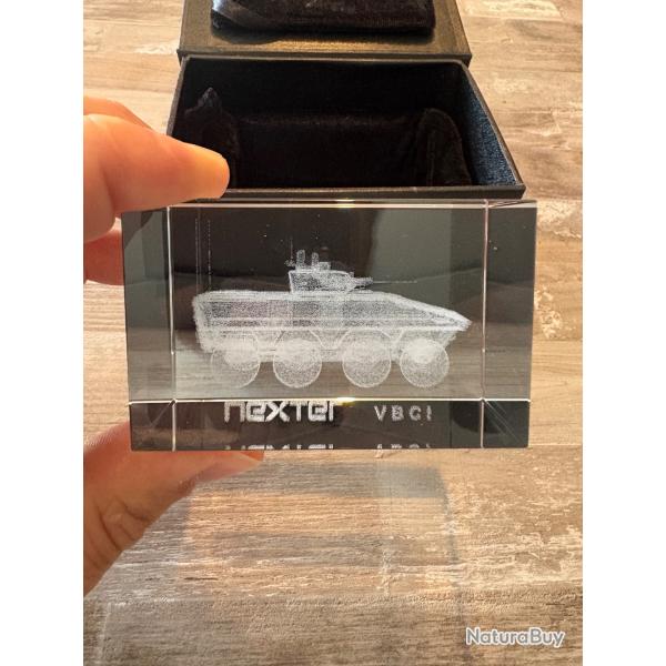 Presse-papier cristal grav� laser3D - VBCI Nexter - avec �crin