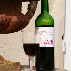 Ch&acirc;teau des Tourtes Cuv&eacute;e Classique -Blaye C&ocirc;tes de  Bordeaux Rouge