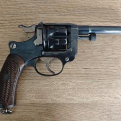 Revolver MAS Mle 1892 dat&eacute; 1904