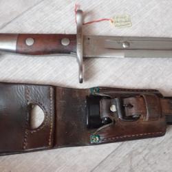 230783 RARE Baionnette Suisse Mdle 1889 modifi&eacute; en 1897 avec un rivet sur lame. Douille de 14 mm !!