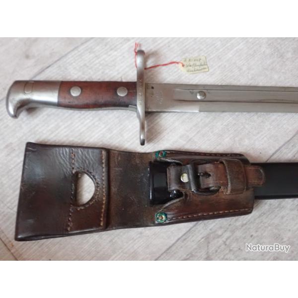 230783 RARE Baionnette Suisse Mdle 1889 modifi� en 1897 avec un rivet sur lame. Douille de 14 mm !!
