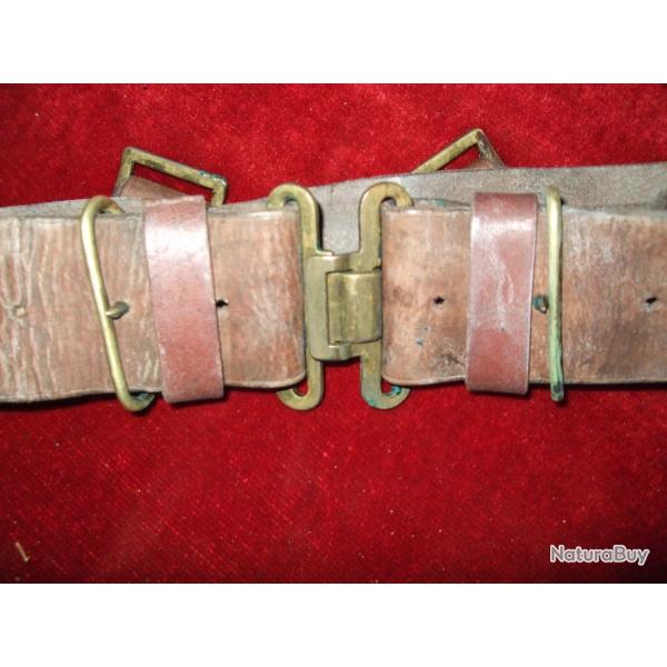 Ceinturon ANGLAIS en cuir fauve . ( collection )