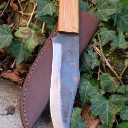 Couteau de Gaucho Argentin Bowie Lame Acier Carbone 1075 Etui Cuir Manche Bois Olivier F Artisanale