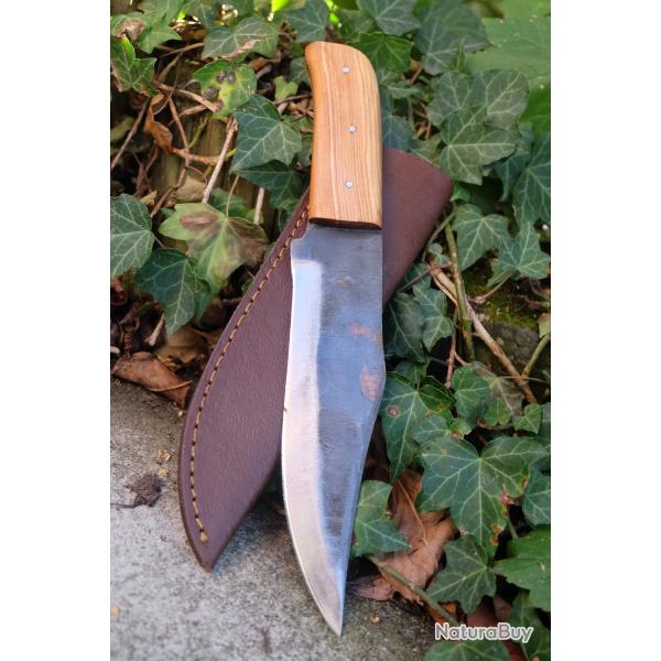 Couteau de Gaucho Argentin Bowie Lame Acier Carbone 1075 Etui Cuir Manche Bois Olivier F Artisanale