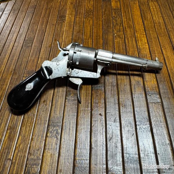 REVOLVER A BROCHE 7 mm en 6 coups
