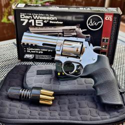 Revolver Dan Wesson 715 4" 4.5mm + verrou de pontet + housse et accessoires - excellent &eacute;tat