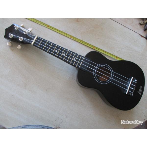 petite guitare 50 cm