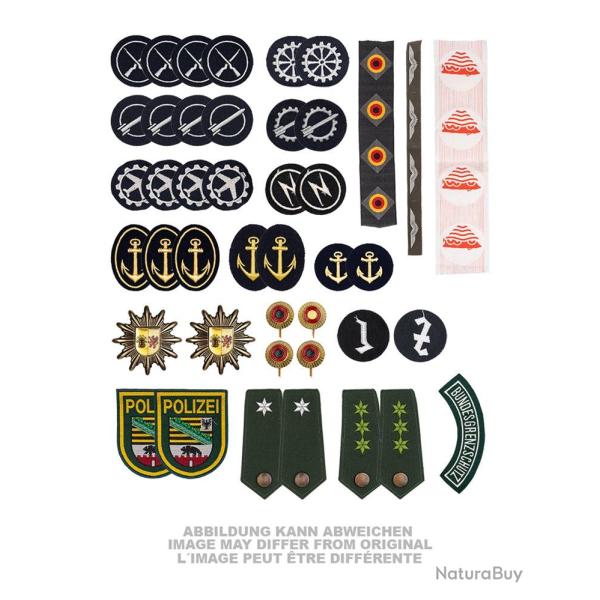 Assortiment de cinquante insignes militaires, lot m�lang� issu - Autre