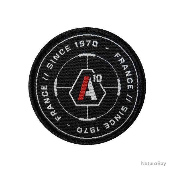 Ecusson A10 Equipment SIGNATURE Since 1970 brod� rond - Logo Blanc/rouge