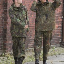 Tenue de pluie Bundeswehr &agrave; lamin&eacute; trois couches d'occasion - Flecktarn