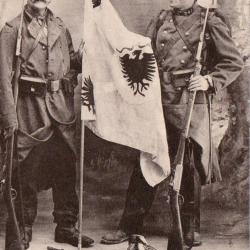 Carte postale ancienne 235 La Triple Entente Prise d'un drapeau Allemand - N&deg;8837