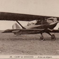 Carte postale ancienne Camp de Sissonne - Avion au d&eacute;part. - N&deg;8846