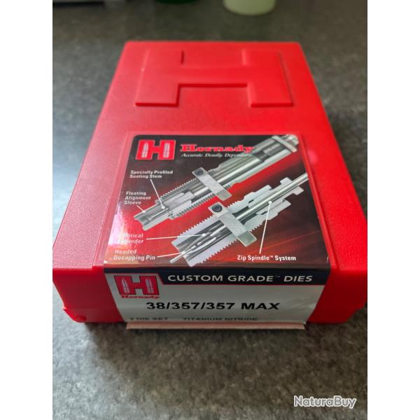 Jeu d'outil Ornady custom, grade calibre, 38, 357 plus sertisseur Lee  �tat neuf .