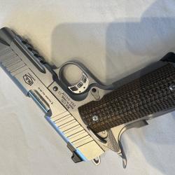 Pistolet BUL EDC