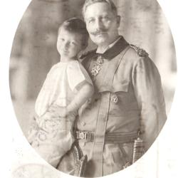 Carte postale historique Kaiser Wilhelm II avec petit-fils - N&deg;8850