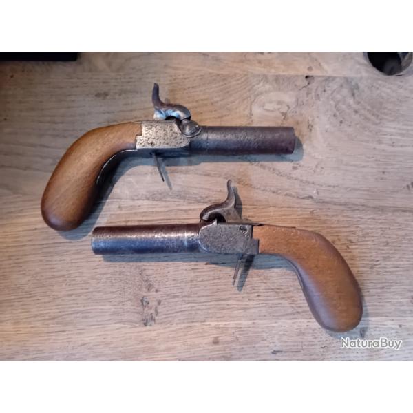 Paire de pistolets � coffre 19�me