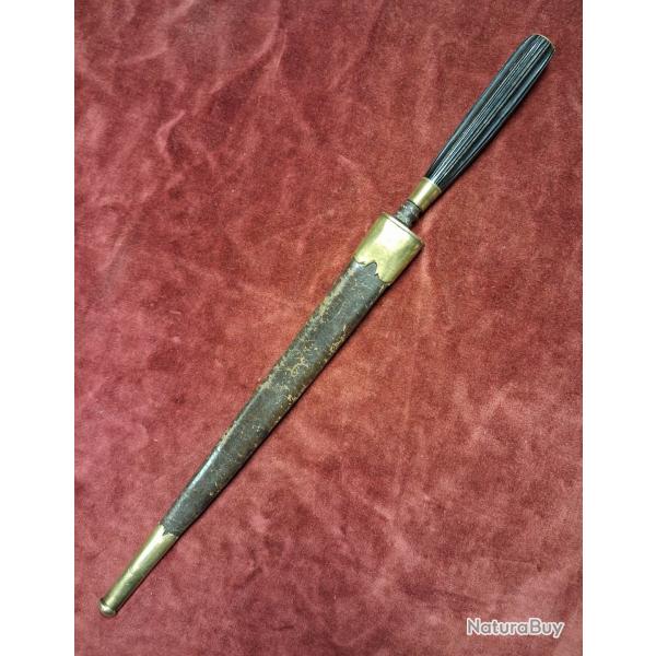 Authentique et grand Stylet Corse traditionnel XIXe.si�cle. 40 cm.