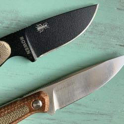Deux petits couteaux droits tactiques ESEE IZULA  (ROWEN DESIGN)  et REAL STEEL (OSTAP HEL DESIGN)