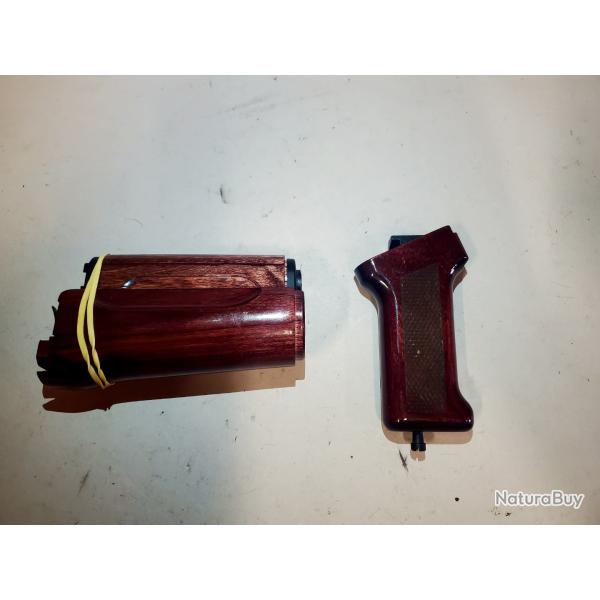 Ensemble garde main et poign�e AK Soviet Arms Krink / SU / 74U Plum Gloss
