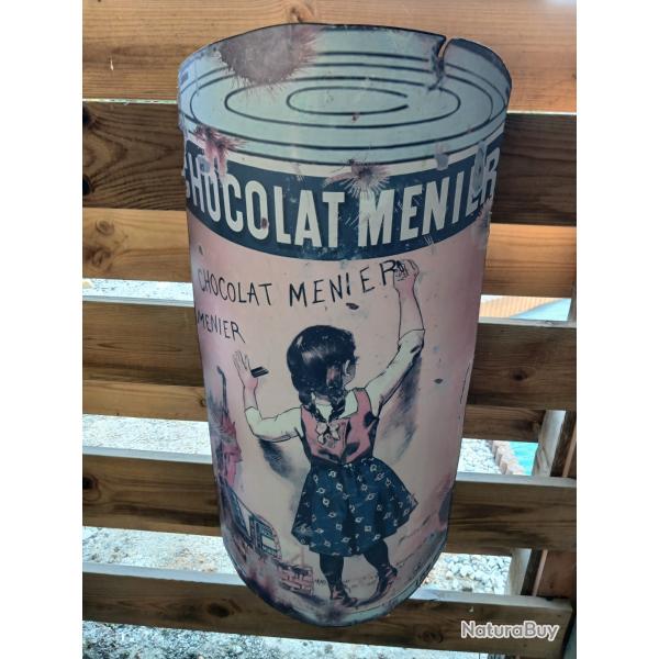 plaque bomb�e en fer en forme de bo�te de cacao Chocolat Menier, 1980
