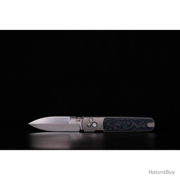 Couteau CJRB Perfect Locust Lame Acier S90V Manche Titane Carbone Noir Bleu Button Lock J1951GFCG1