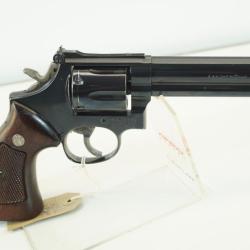 Smith & Wesson Mod&egrave;le586 .357 Magnum dans son carton d'origine