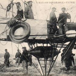 Carte postale Ballon dirigeable Patrie- N&deg;8853