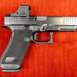 GLOCK 17 GEN 6 + HOLOSUN