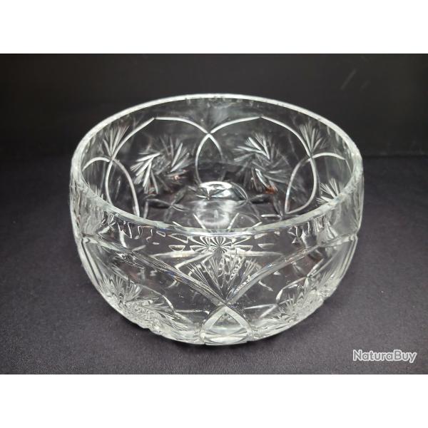 Saladier en cristal taill� des ann�es 1960