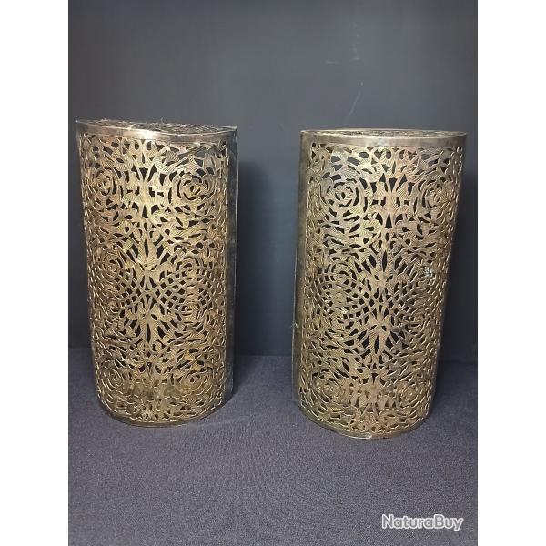 Applique murale semi cylindrique en laiton ajour�, fabrication artisanale