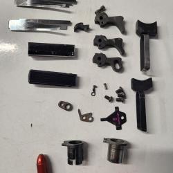 Lot de pi&egrave;ces COLT 1911