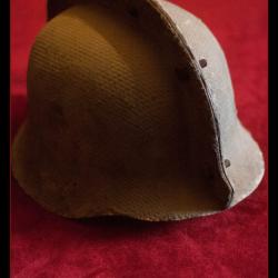 Moule pour casque ALLEMAND en fibre ( pour Officiers et pour c&eacute;r&eacute;monies ) . ( collection ) .