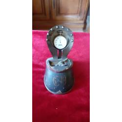SABOT DE CHEVAL porte montre . ( collection )