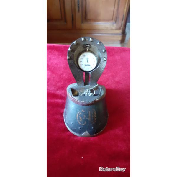 SABOT DE CHEVAL porte montre . ( collection )
