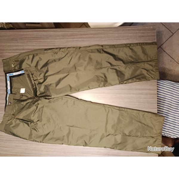 Vend pantalon de chasse imperm�able